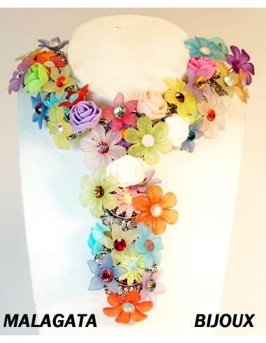 Collar Cascada Floreada